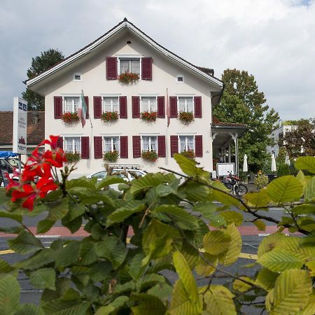 Hotel Ristorante Schloessli メッゲン エクステリア 写真